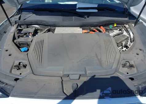 2019 Audi E-Tron Premium Plus z USA, uszkodzony, nr VIN WA1VABGE7KB012812